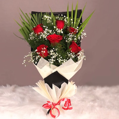 Adorable Red Roses Bunch